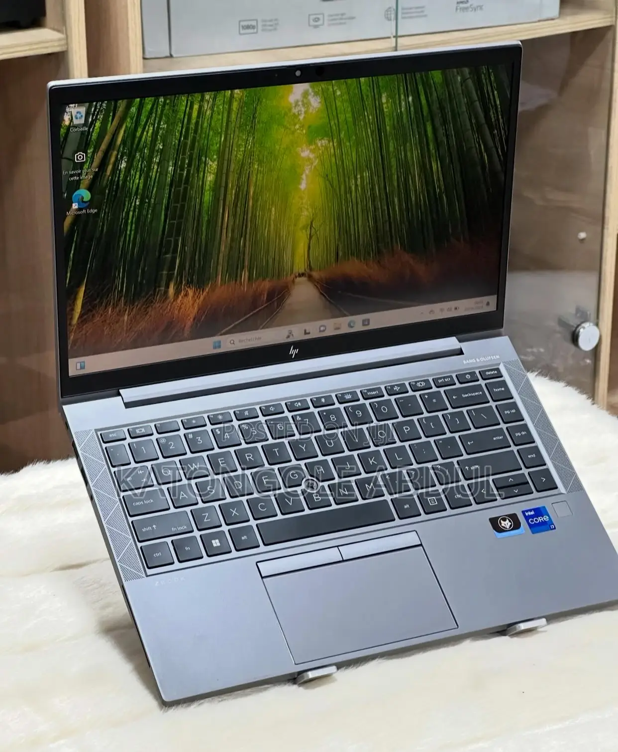 New Laptop HP ZBook Firefly G8 32GB Intel Core I7 SSD 512GB