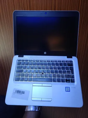 Laptop HP EliteBook 820 G3 8GB Intel Core I7 HDD 500GB