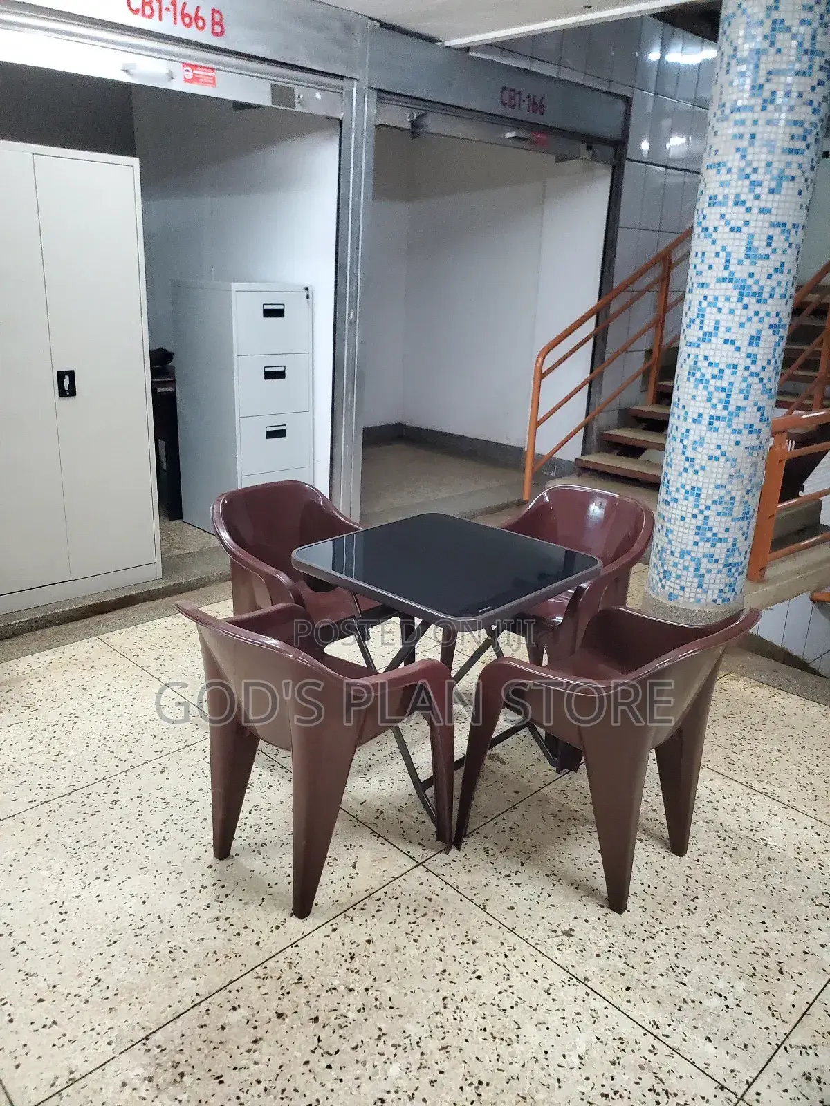 Classic Plastic Chairs and Table Foldable Table Plastic Chairs