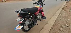 Bajaj Boxer 125 2023 Red