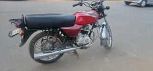 Bajaj Boxer 2025 Red