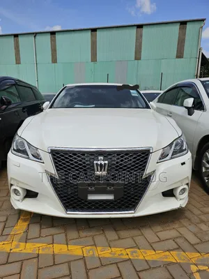 Toyota Crown Majesta 2015 White