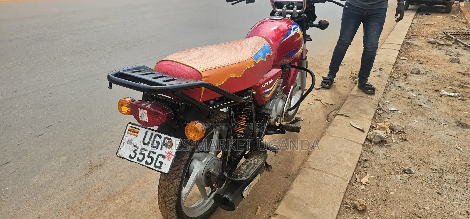 Bajaj Boxer 125 2025 Red