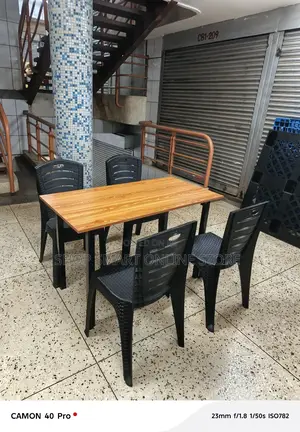 Plastic Chairs and Table Plastic Chairs and Take(Cafe, Hotels, Bars)