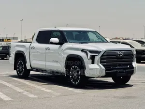 Toyota Tundra 2024 White