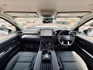 Toyota Tundra 2024 White