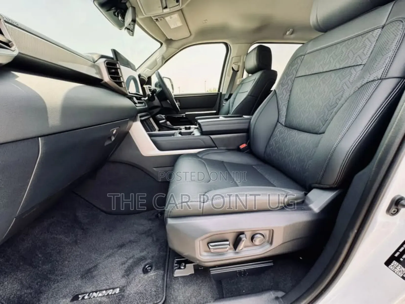 Toyota Tundra 2024 White