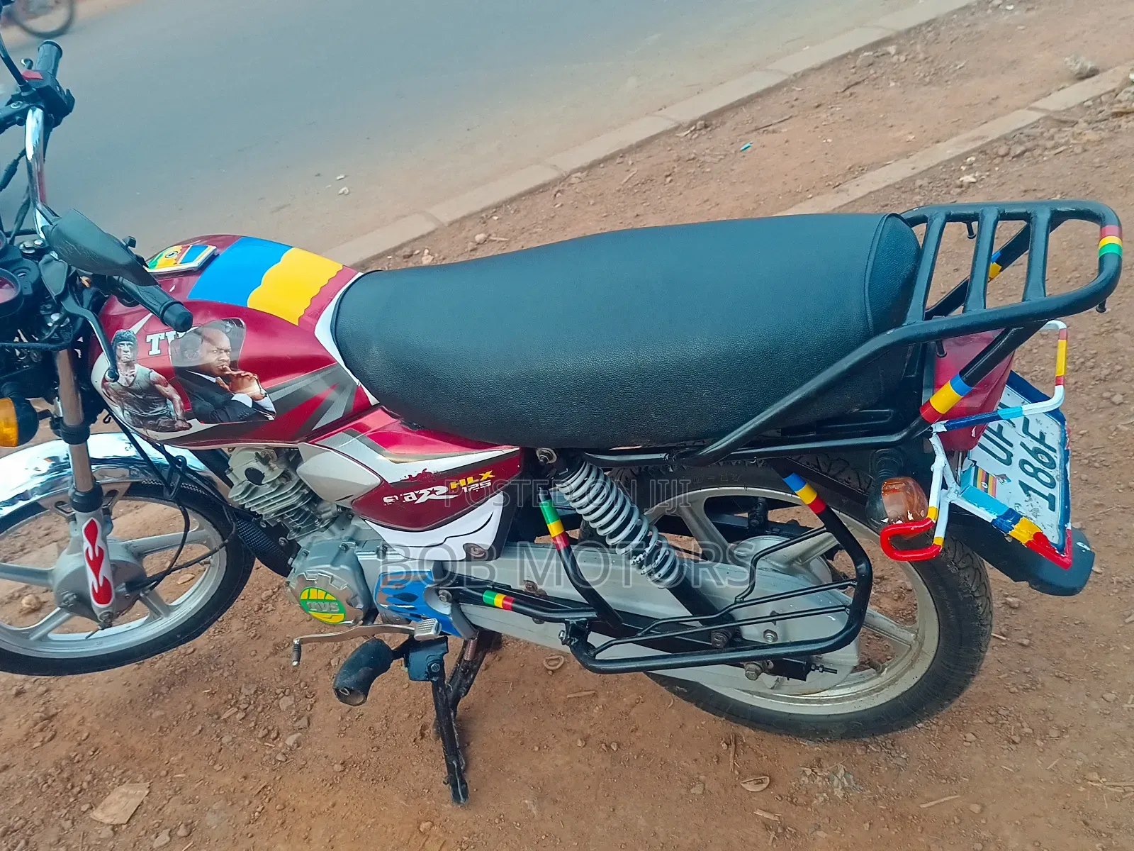 TVS HLX 125 2022 Red