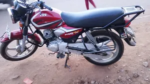TVS HLX 125 2024 Red