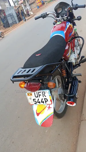 Bajaj Boxer 125 2022 Red