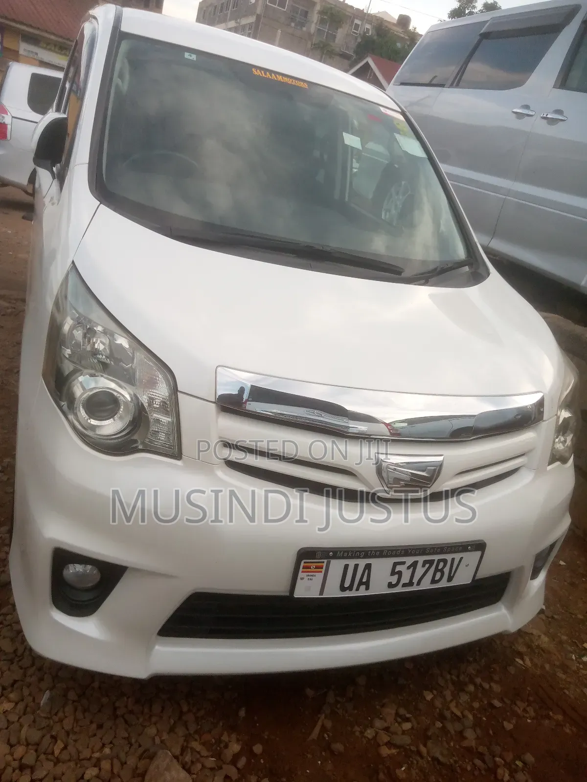 Toyota Noah 2011 White
