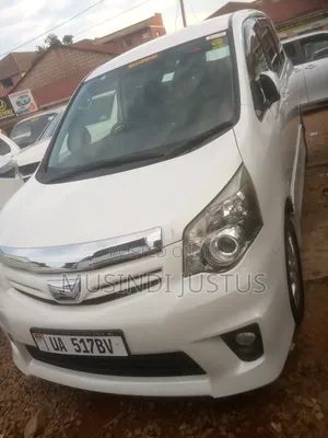 Toyota Noah 2011 White