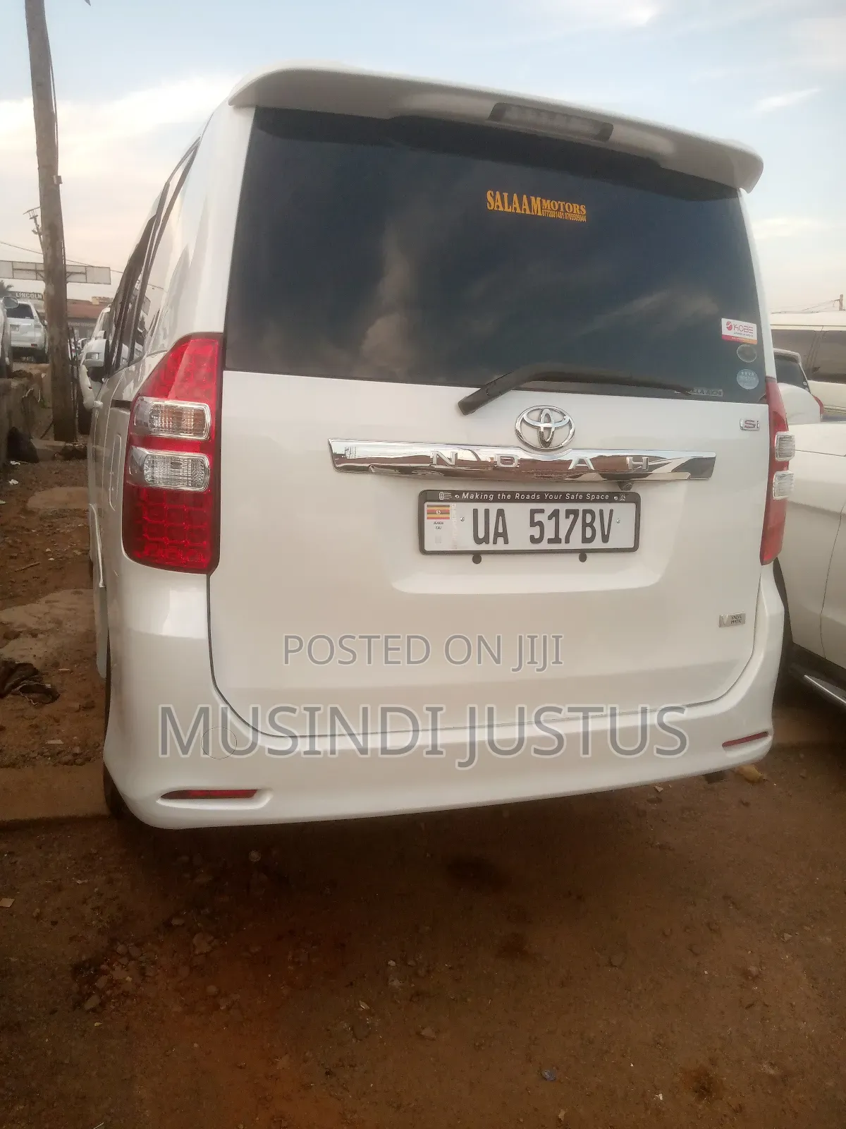 Toyota Noah 2011 White