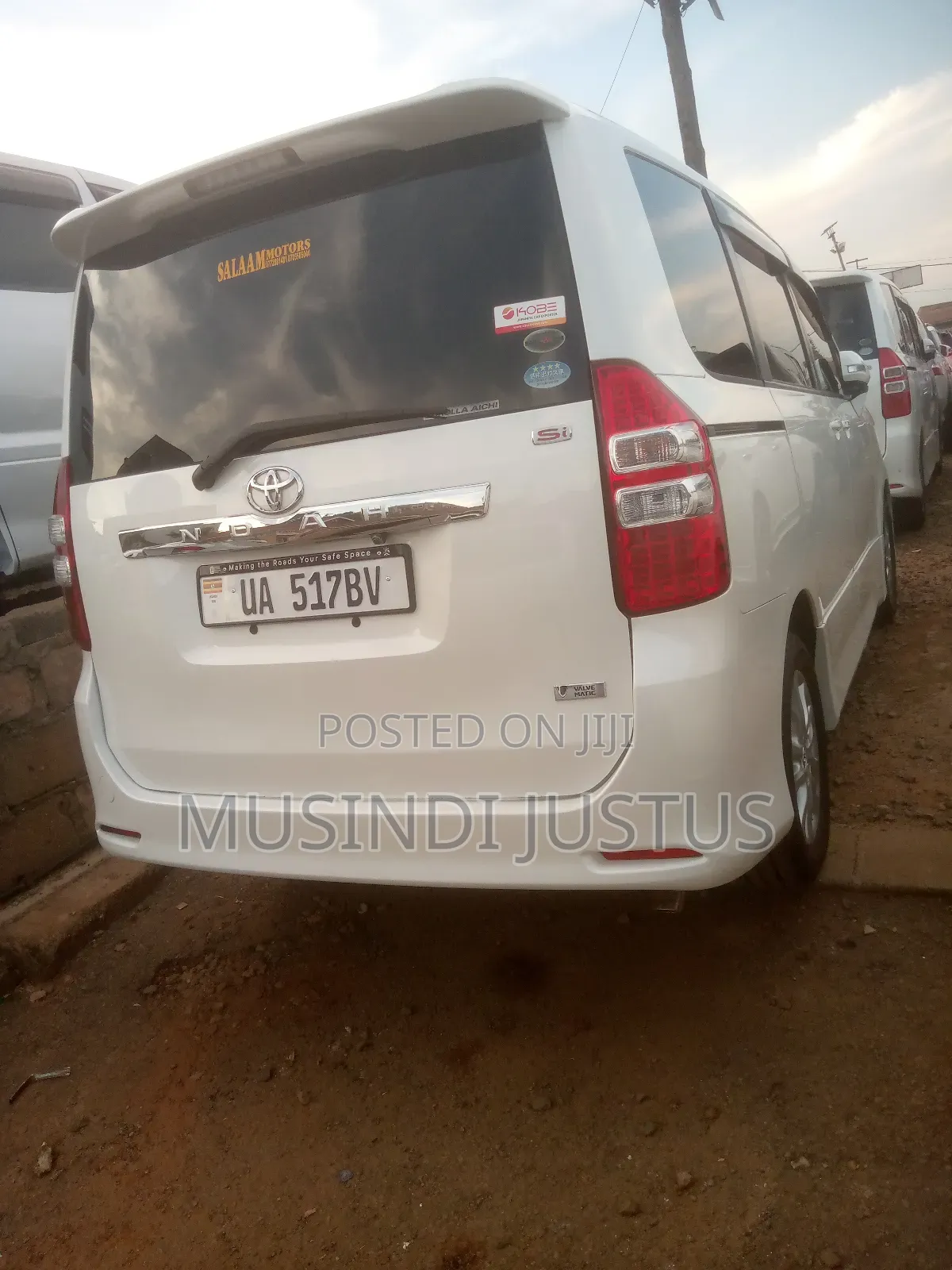Toyota Noah 2011 White