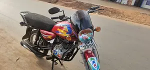 Bajaj Boxer 125 2024 Red