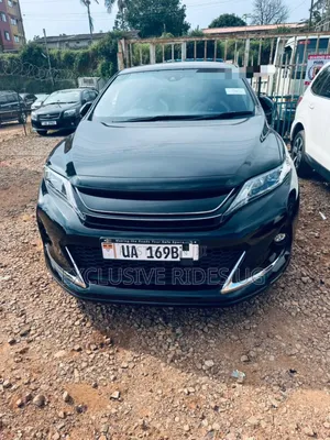 Toyota Harrier 2.0 2017 Black