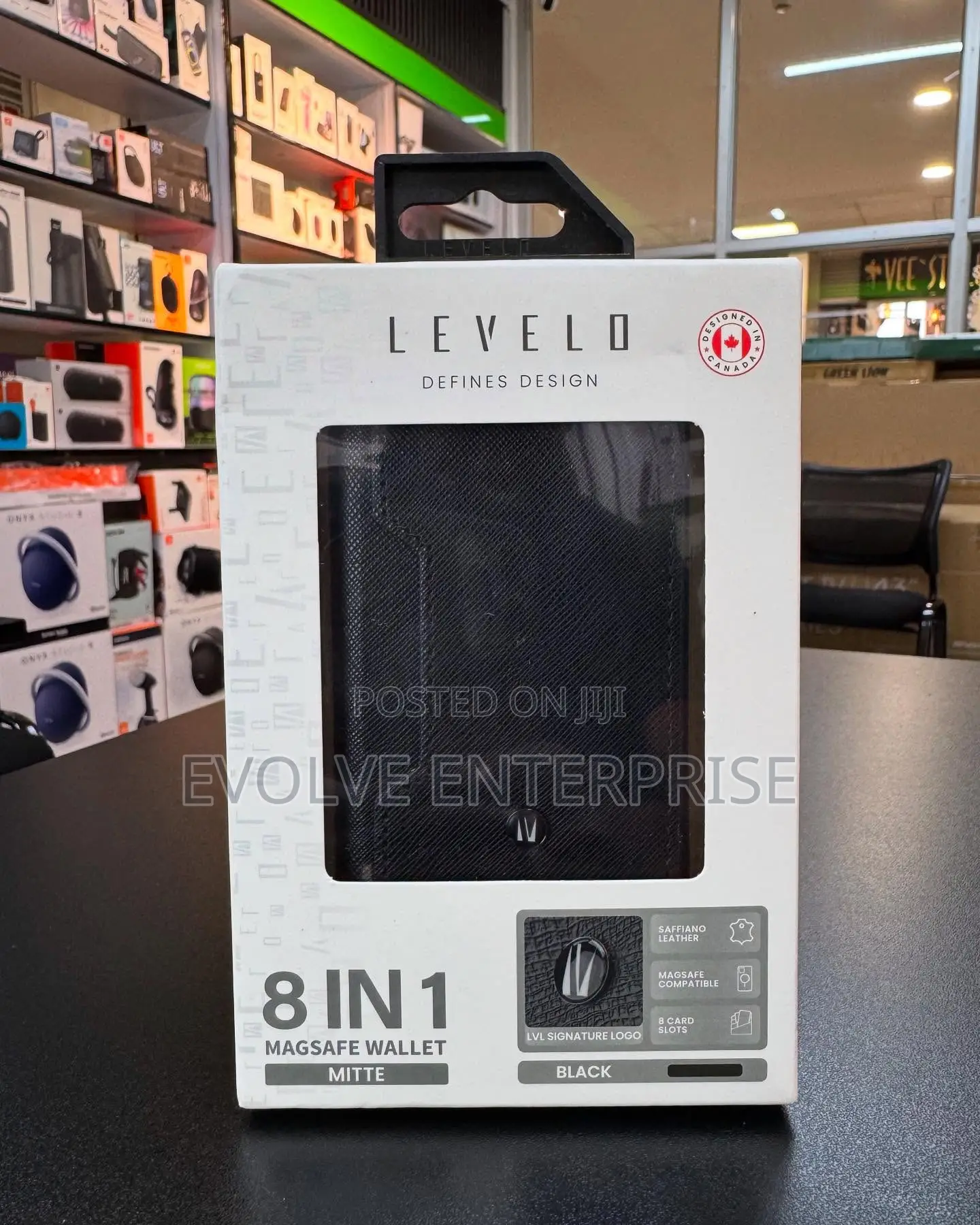 Levelo Mitte 8-in-1 Magsafe Cardholder Wallet
