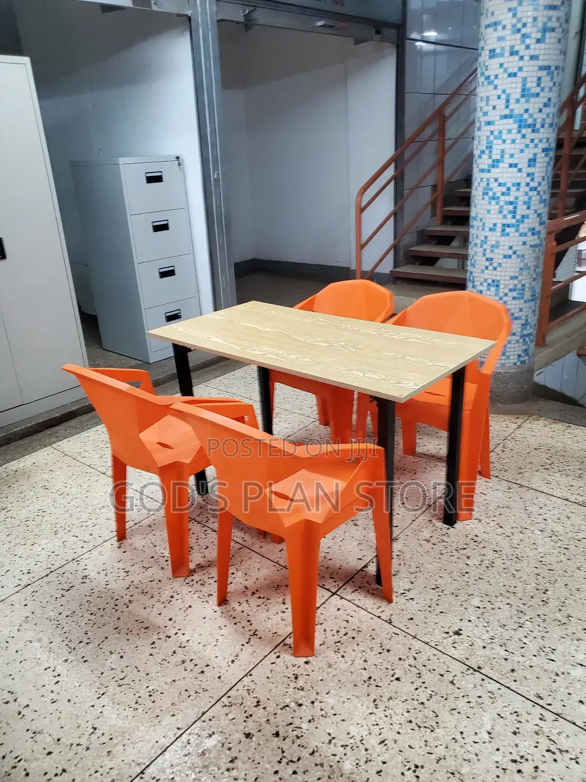 Bar and Restaurant Plastic Chairs and Table Table Wooden Foldable