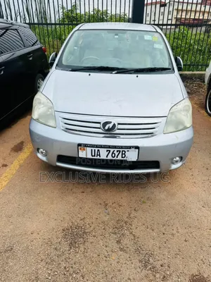 Toyota Raum 1.5 AWD 2010 Silver