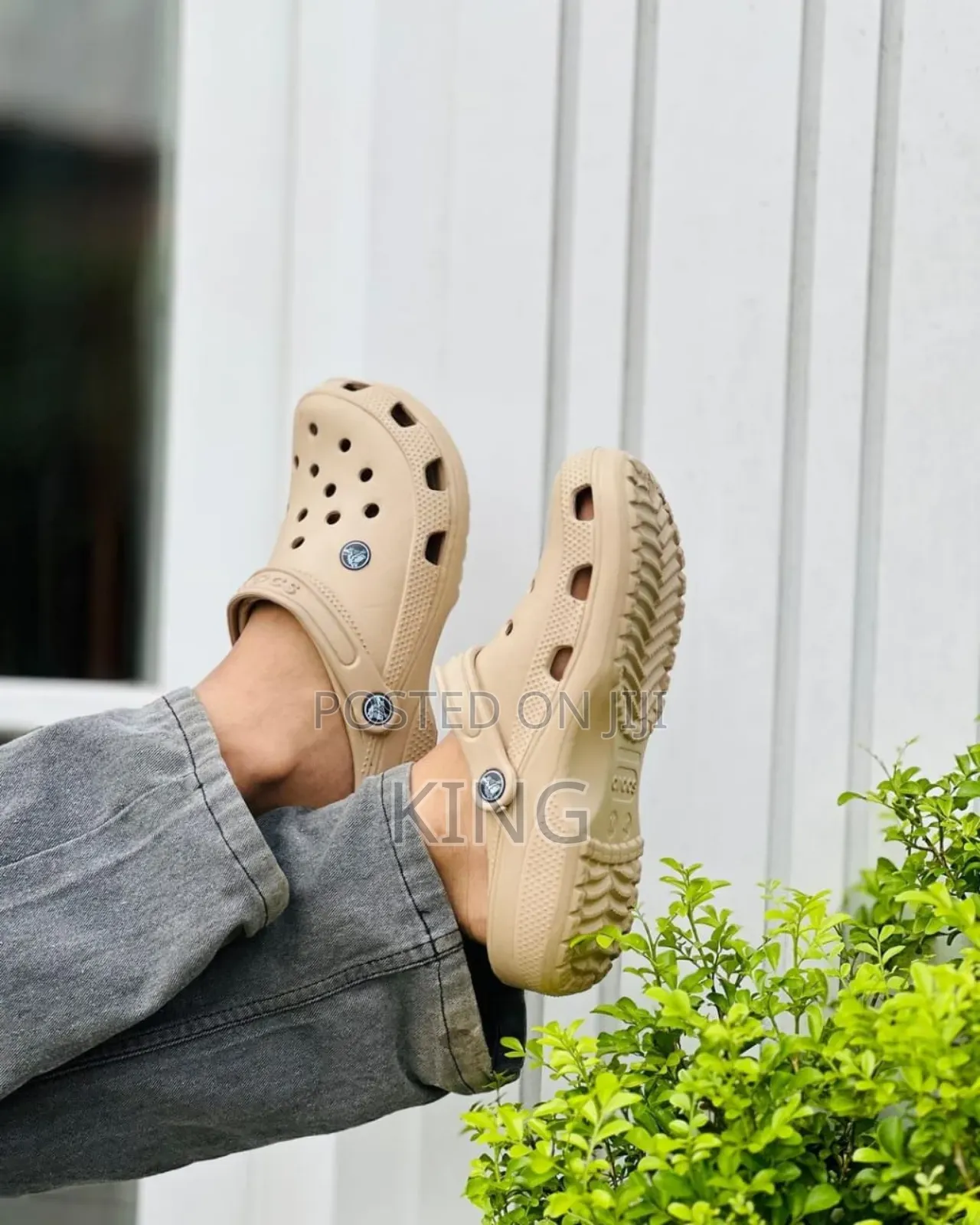 Cream Crocs Vintage