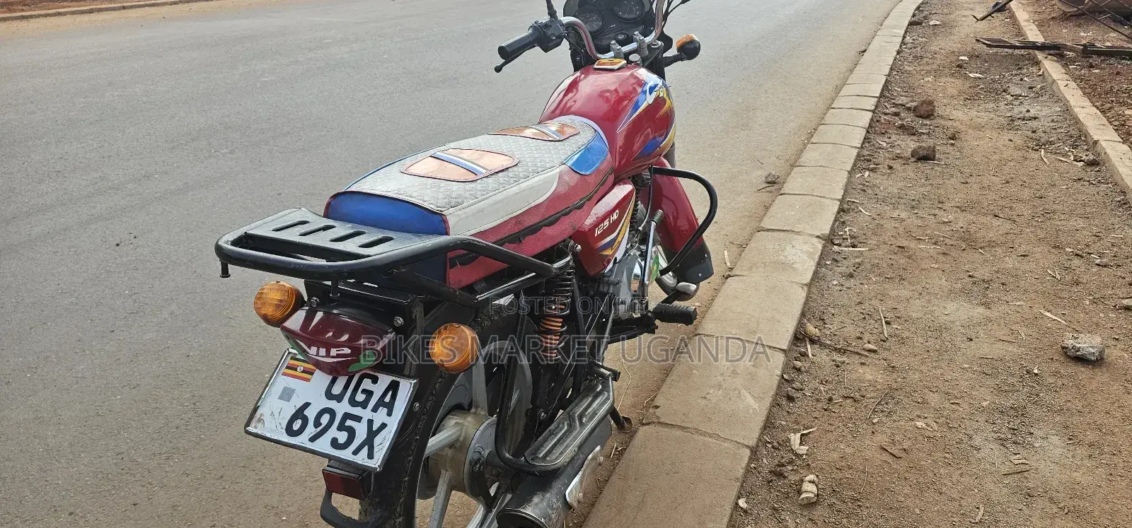 Bajaj Boxer 125 2025 Red