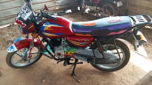 Bajaj Boxer 125 2023 Red