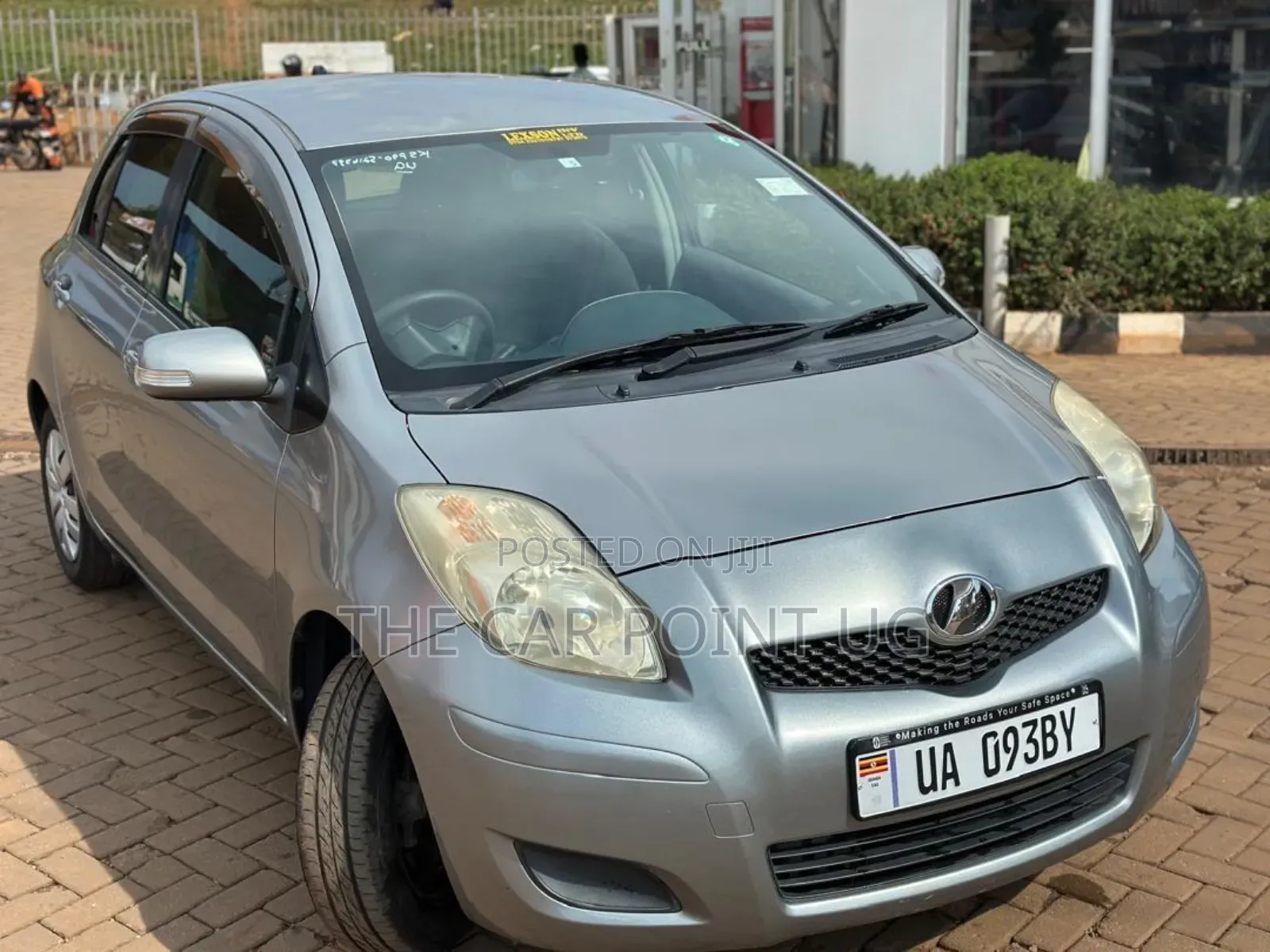 Toyota Vitz 2010 Gray