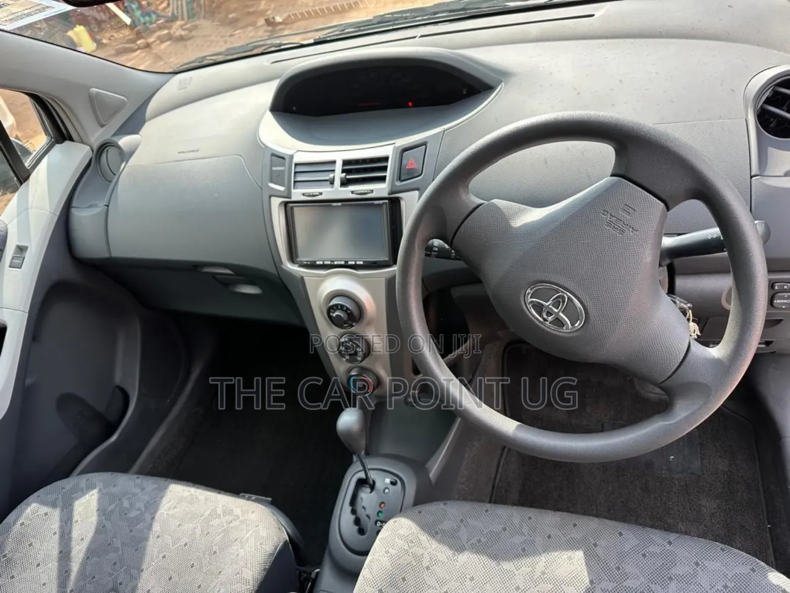 Toyota Vitz 2010 Gray