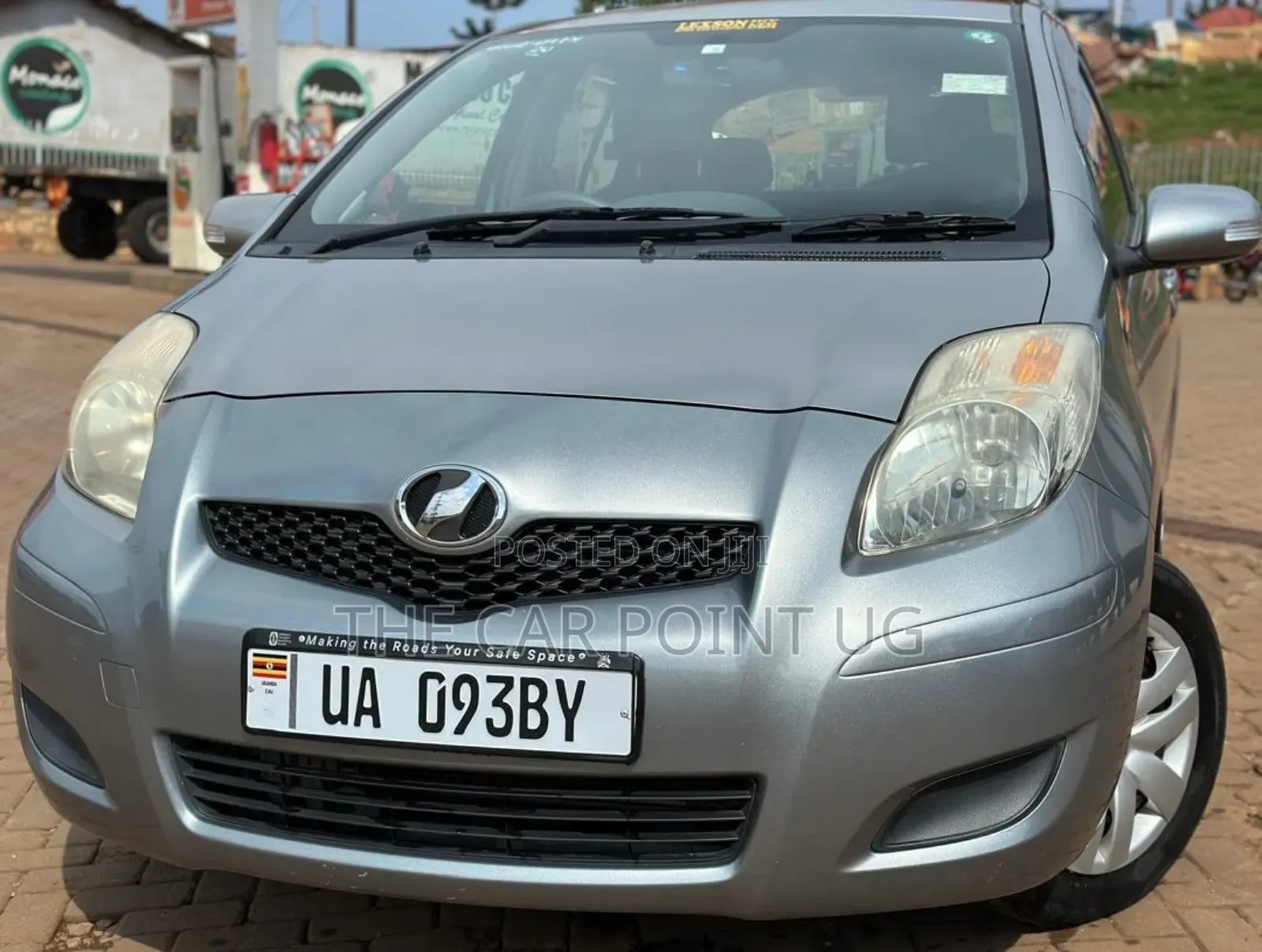 Toyota Vitz 2010 Gray
