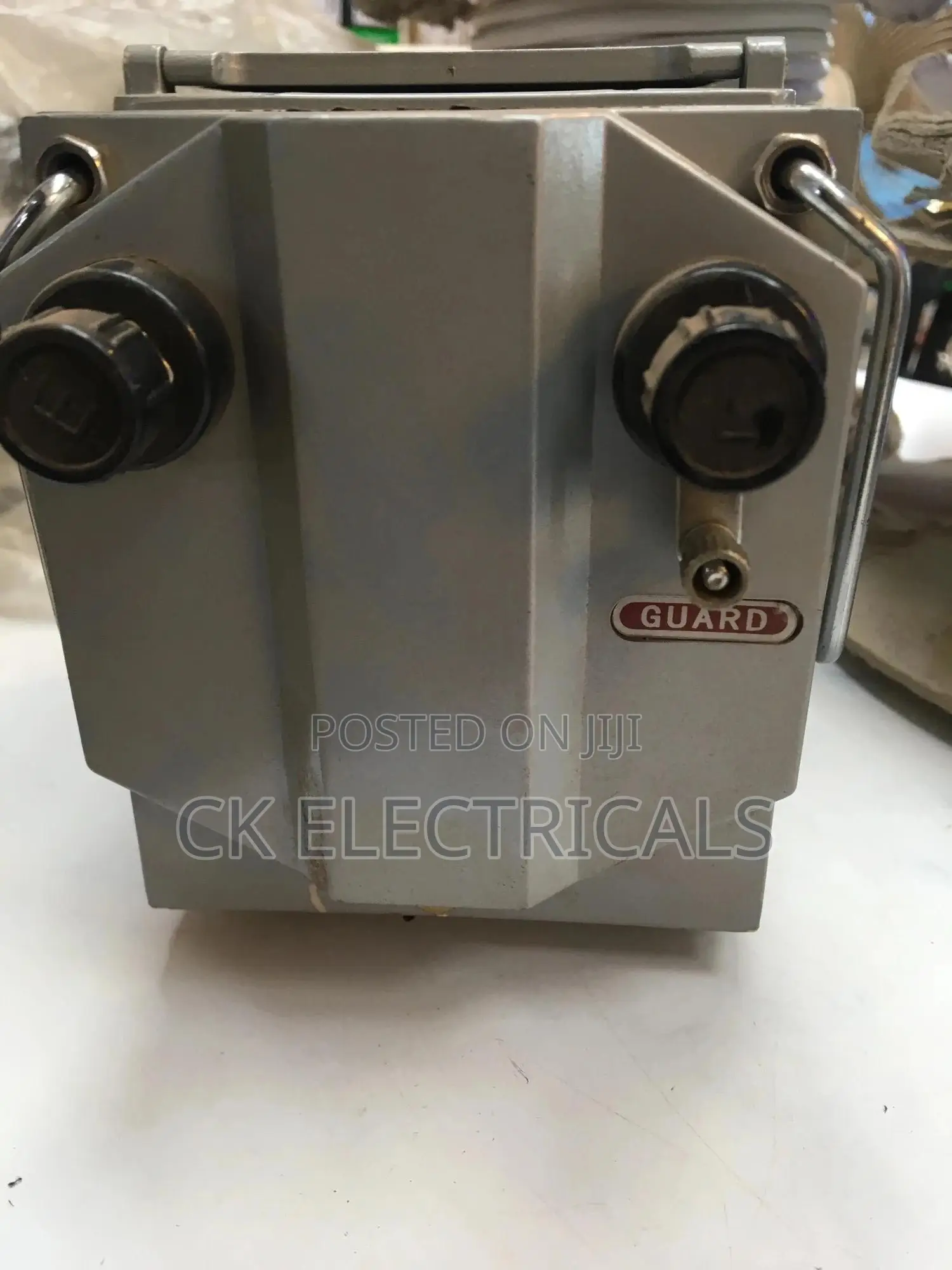 Earth Megger Tester 1000v 0-1000m