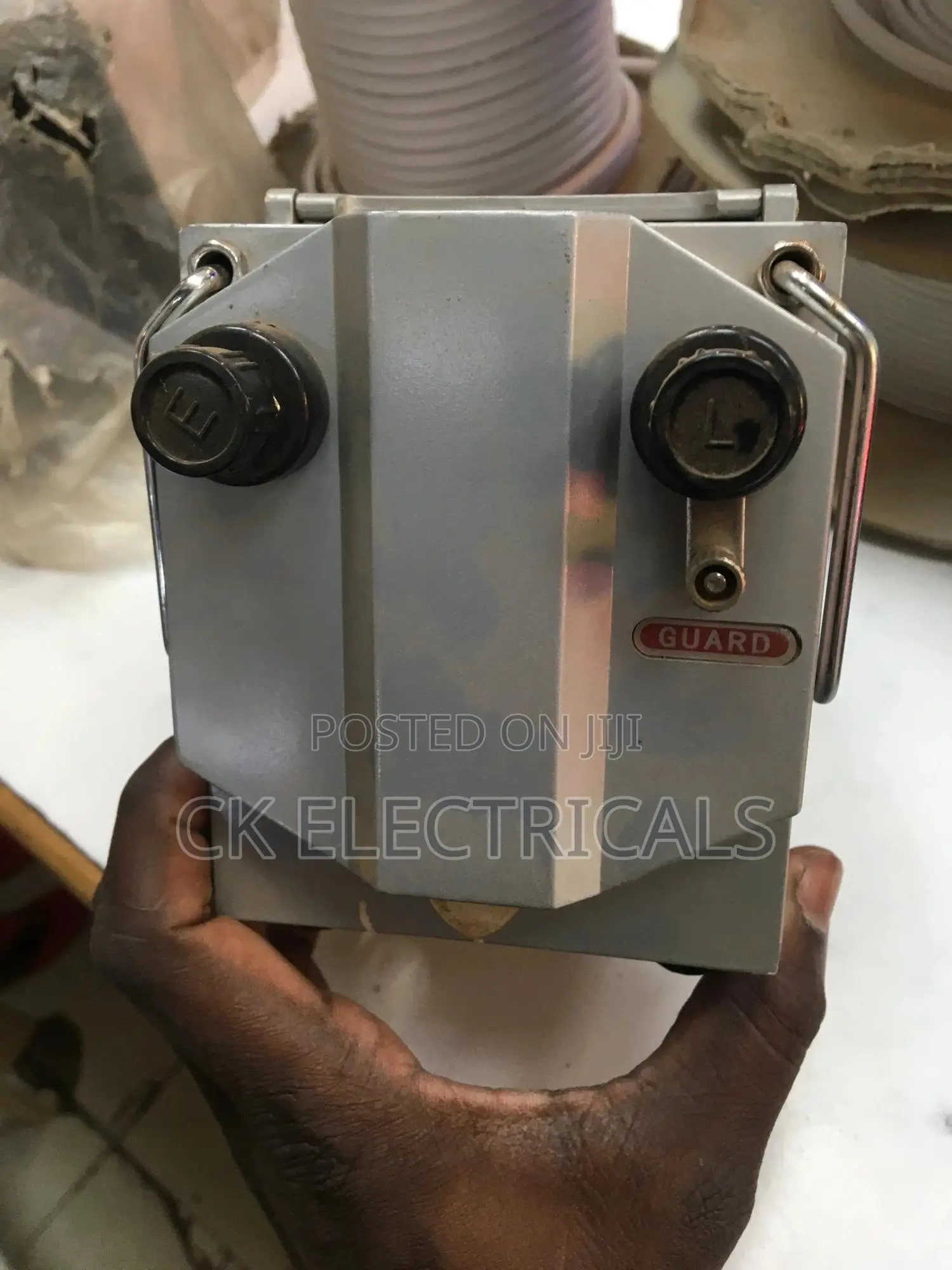 Earth Megger Tester 1000v 0-1000m
