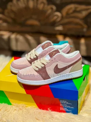 Nike X Travis Scot Low Sneakers X
