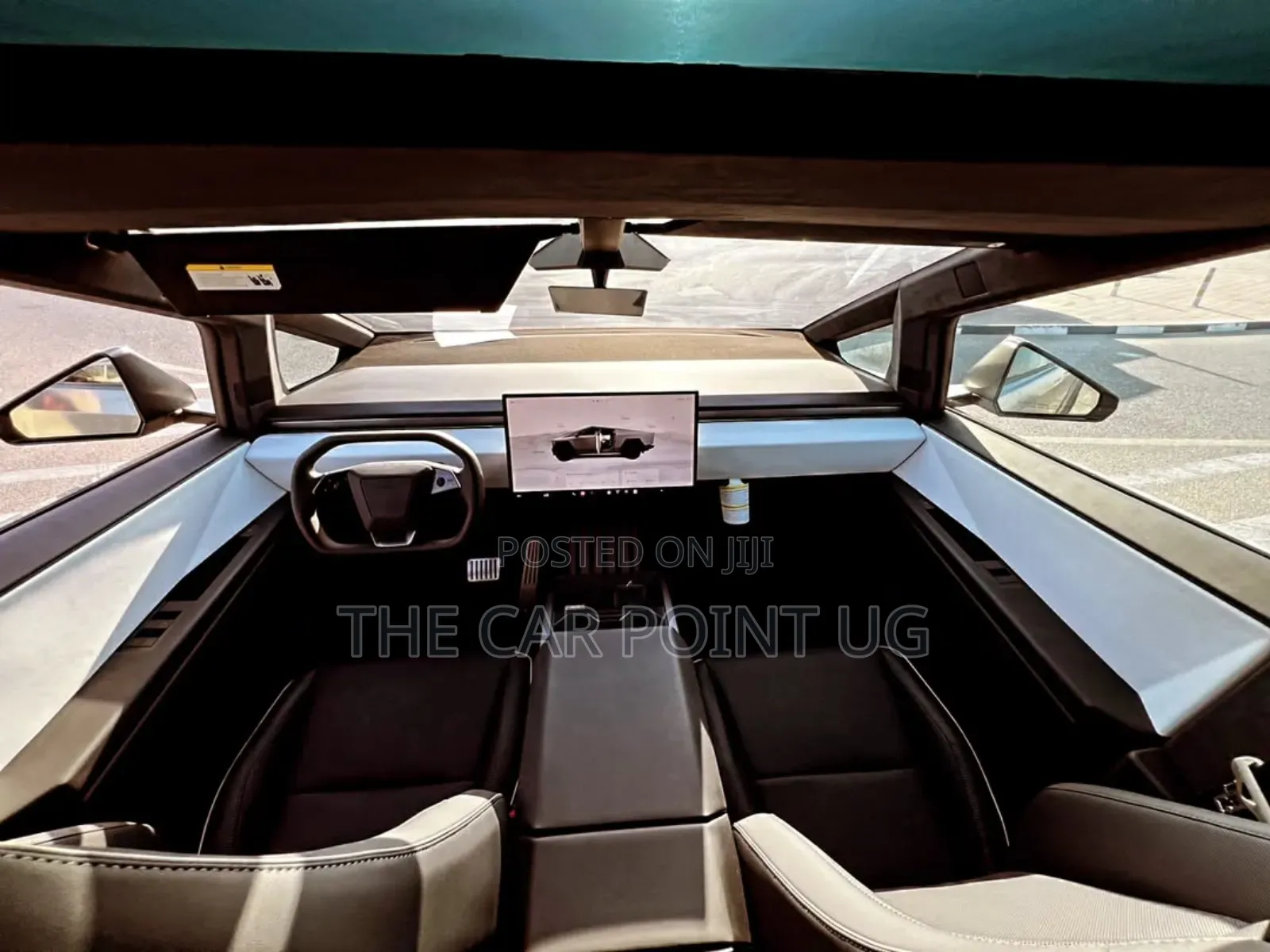 Tesla Cybertruck 2024 Gold