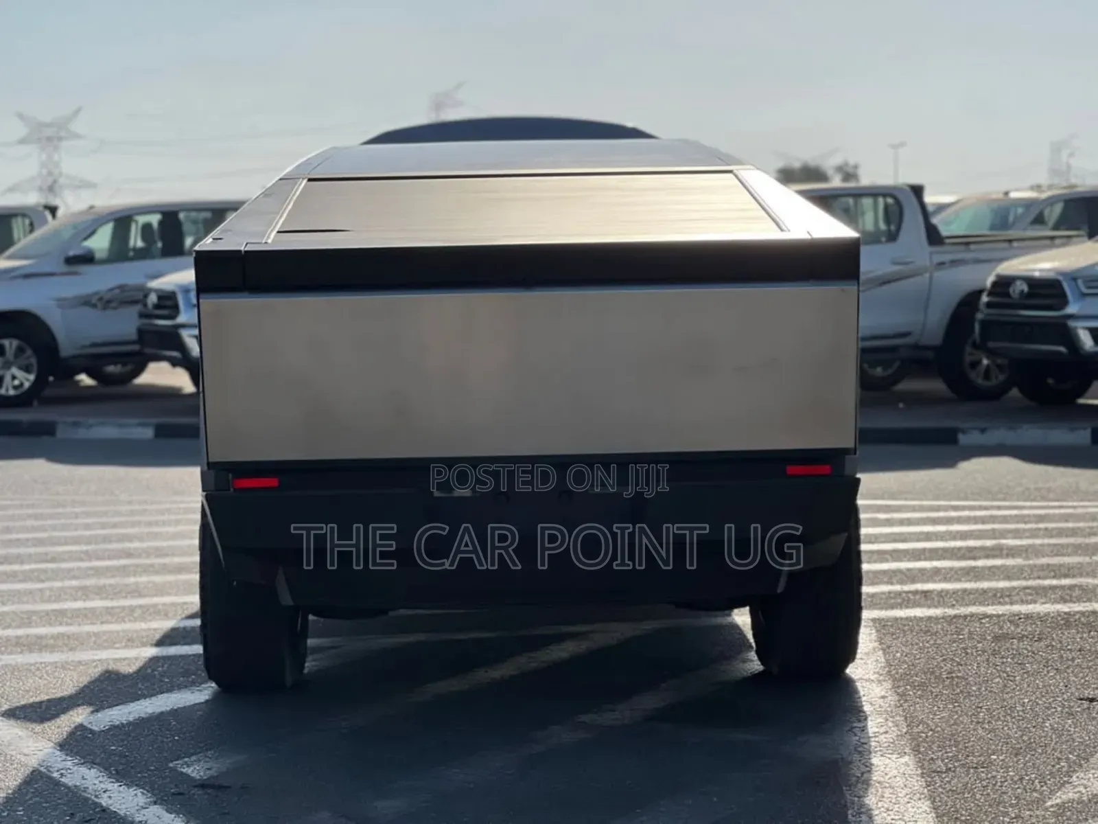 Tesla Cybertruck 2024 Gold