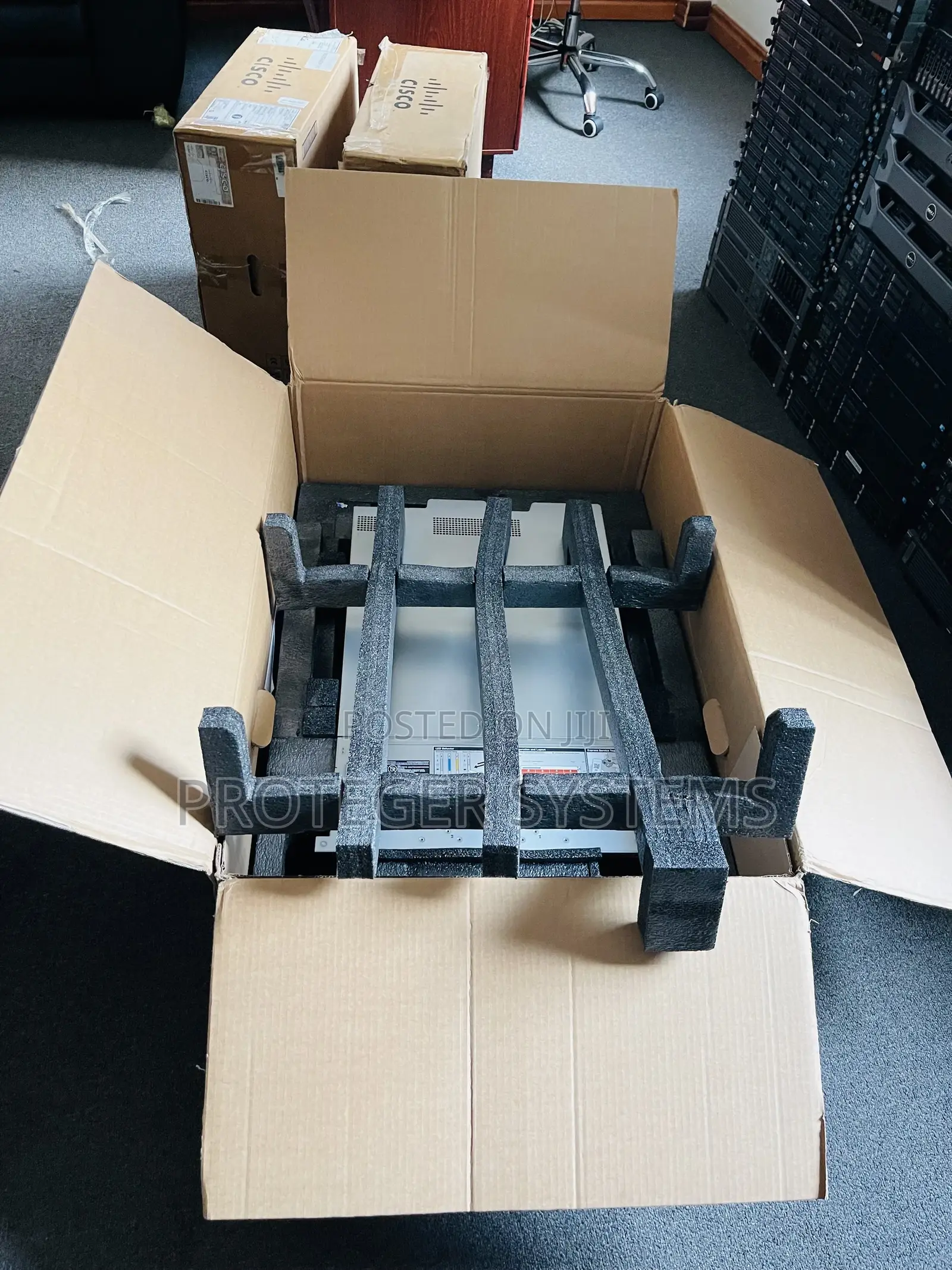 New Server Dell PowerEdge R750 128GB Intel Xeon SSD 1.5T