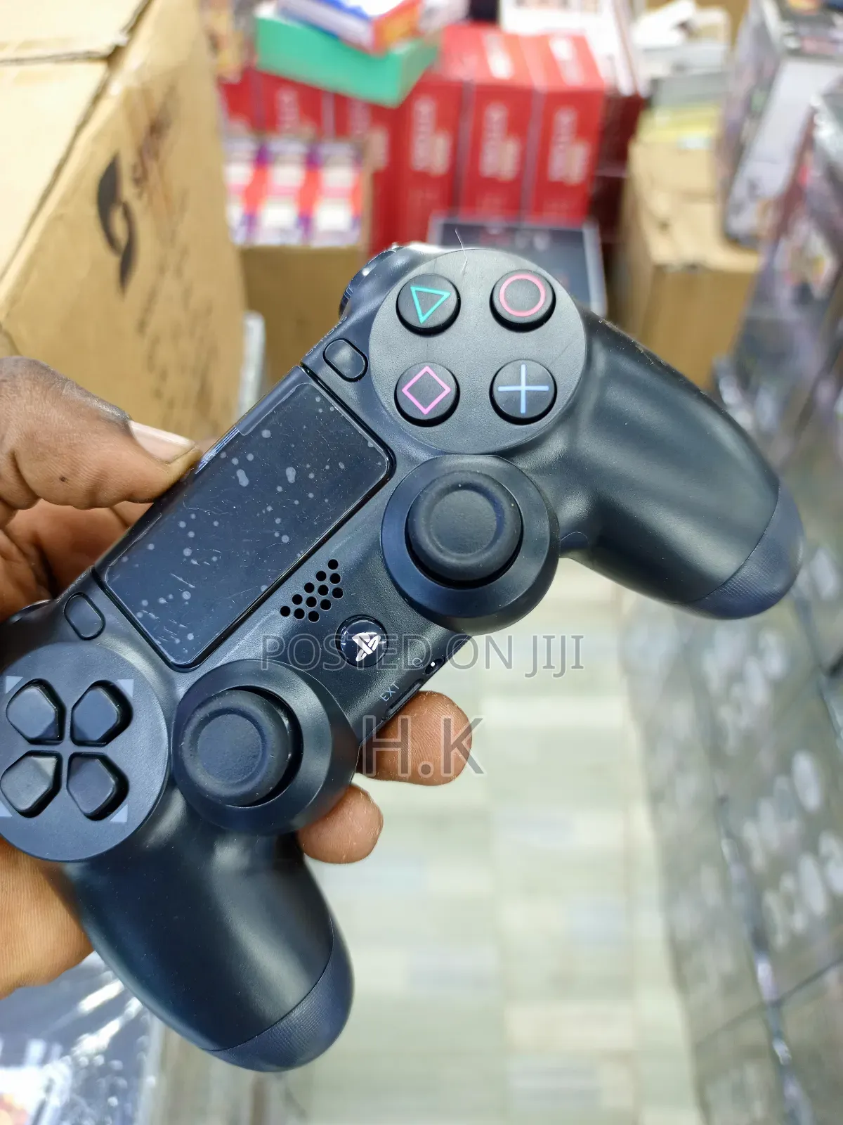 Sony Dualshock 4 Wireless Controller for the Playstation 4 (Ps4).