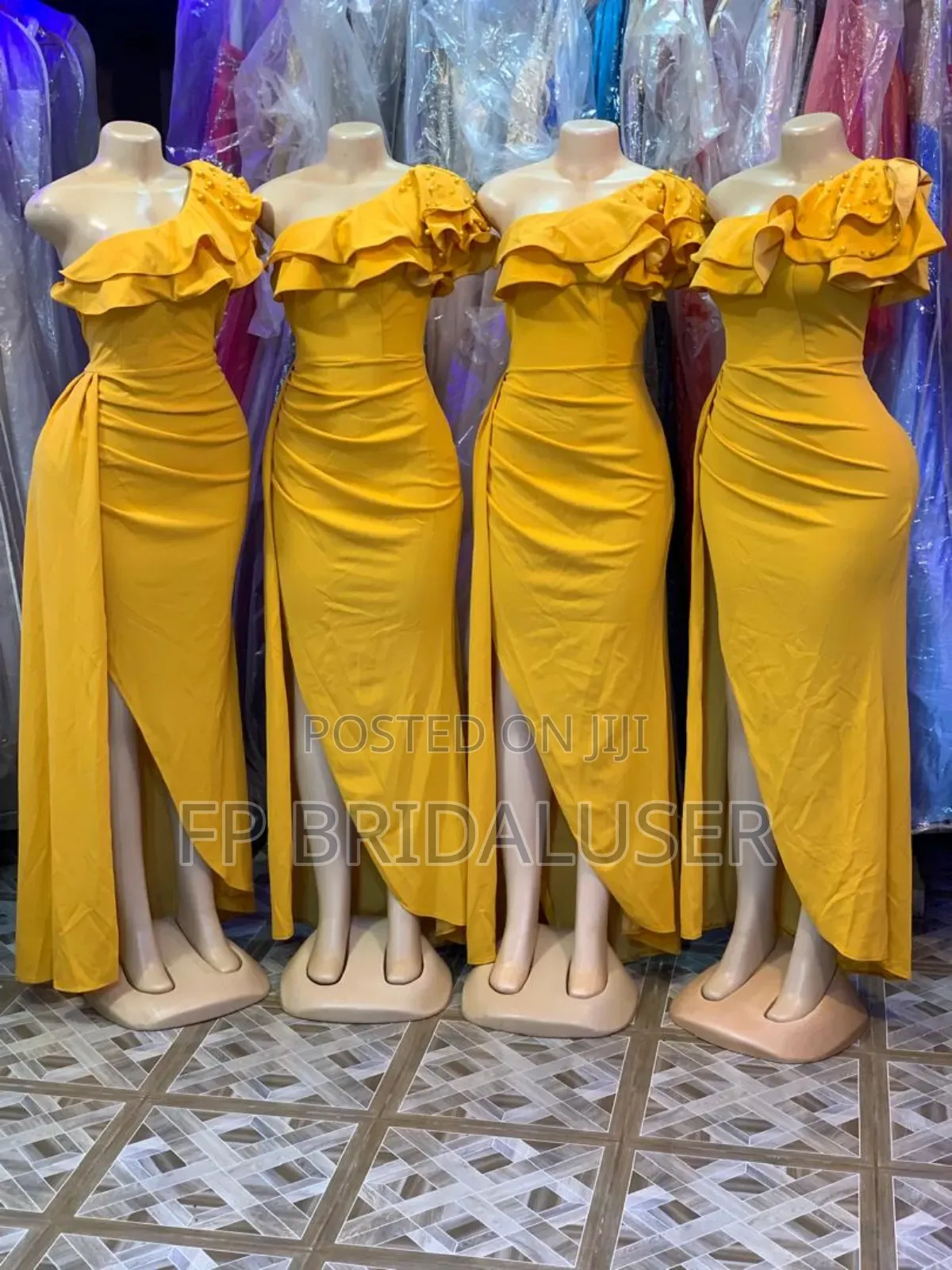 Bridesmaids Dresses for Hire 18pcs
