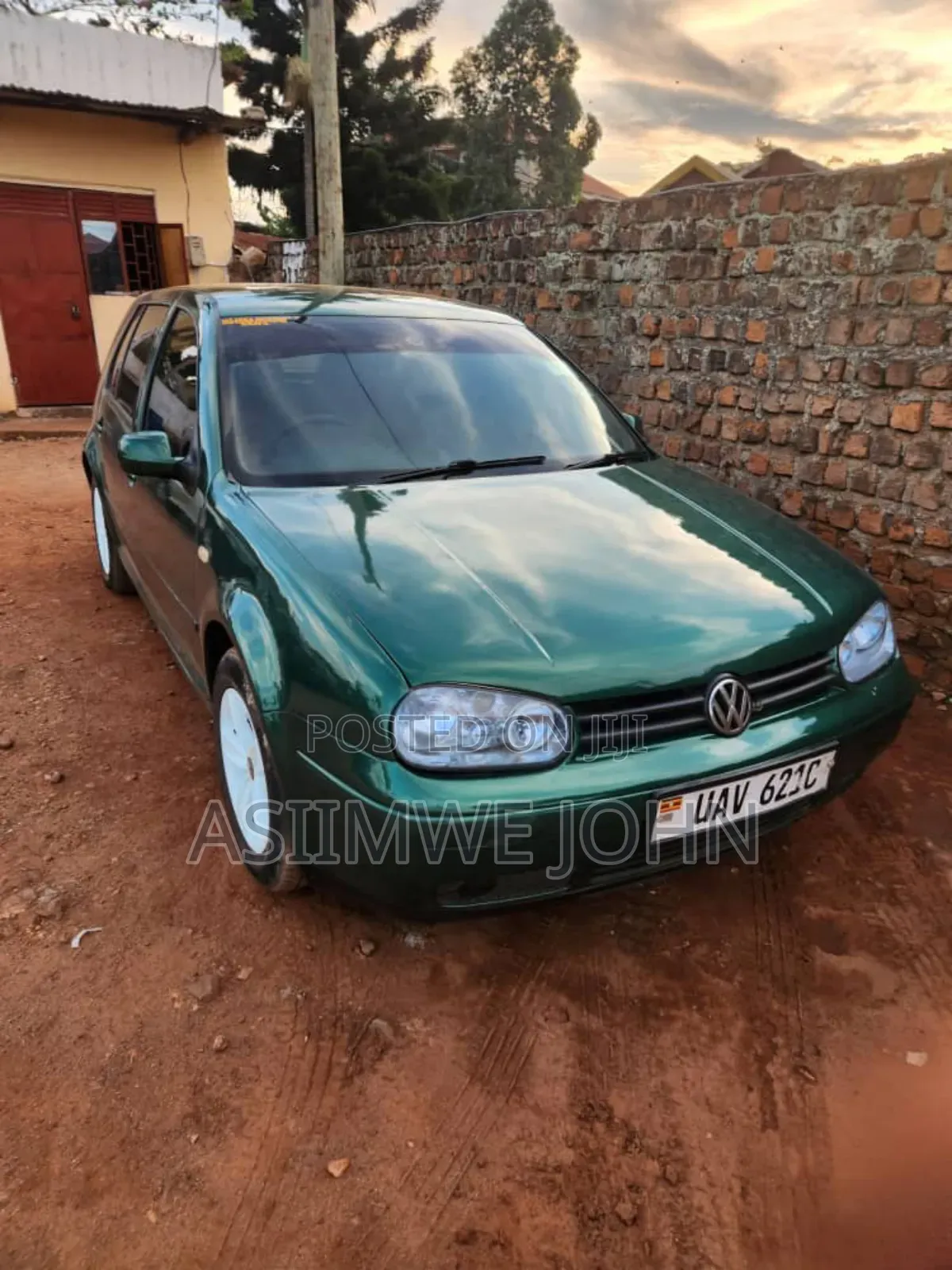 Volkswagen Golf 2005 Green