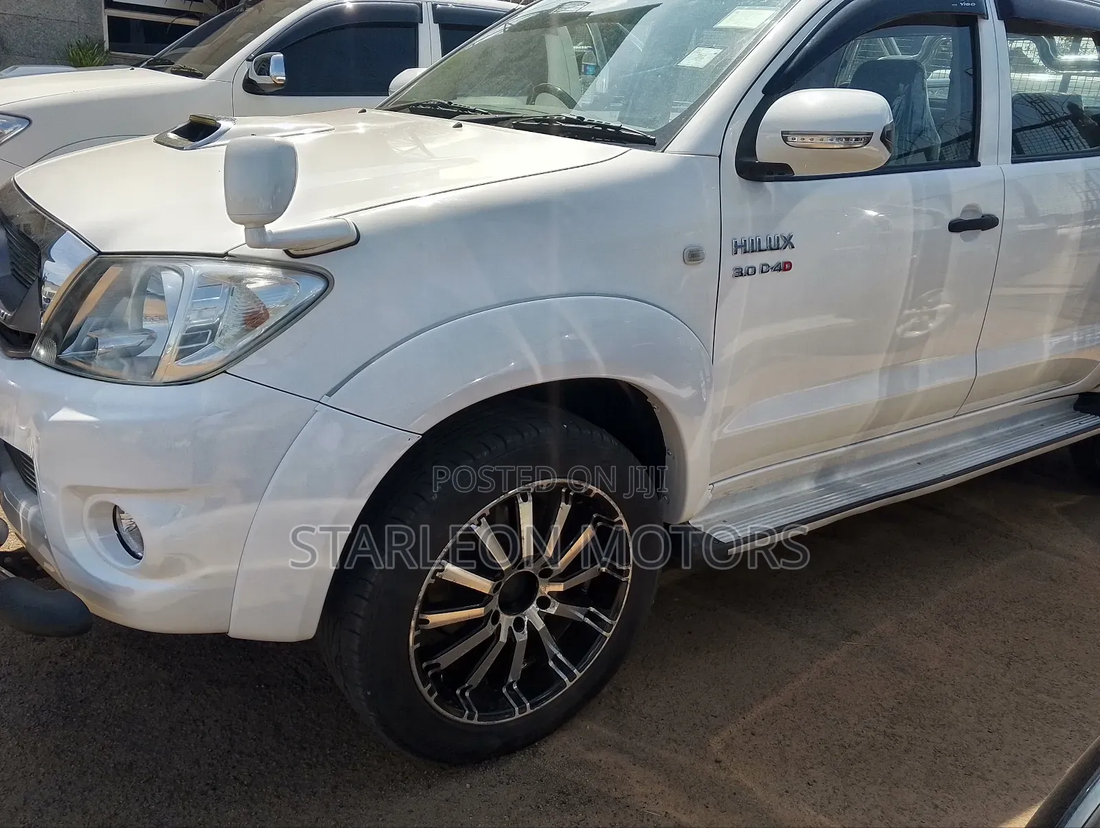 Toyota Hilux 2010 White