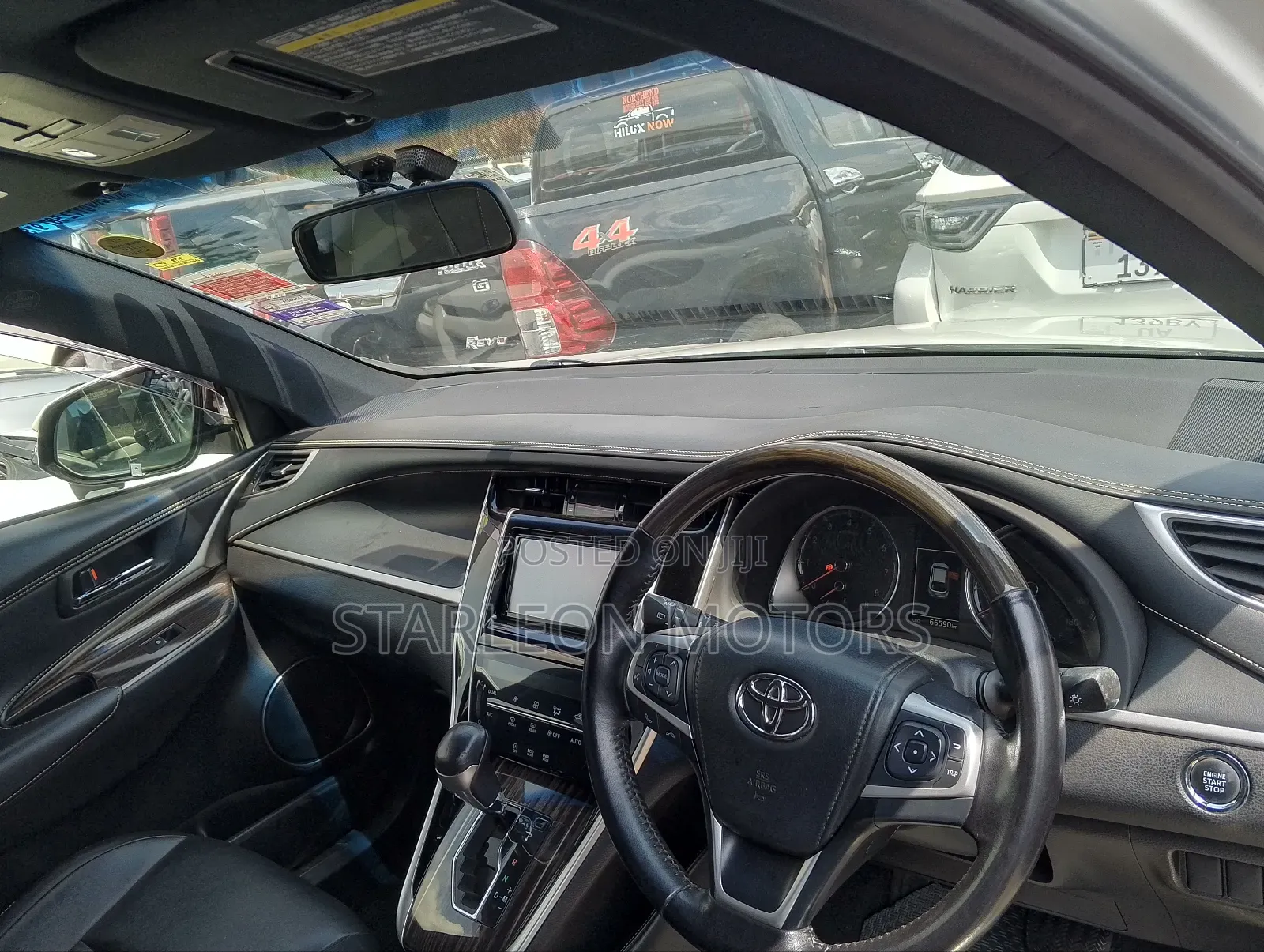 Toyota Harrier 2.0 2015 White