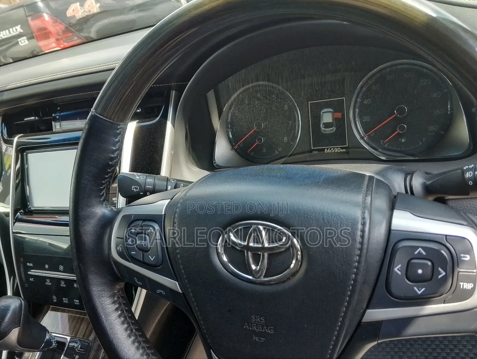 Toyota Harrier 2.0 2015 White
