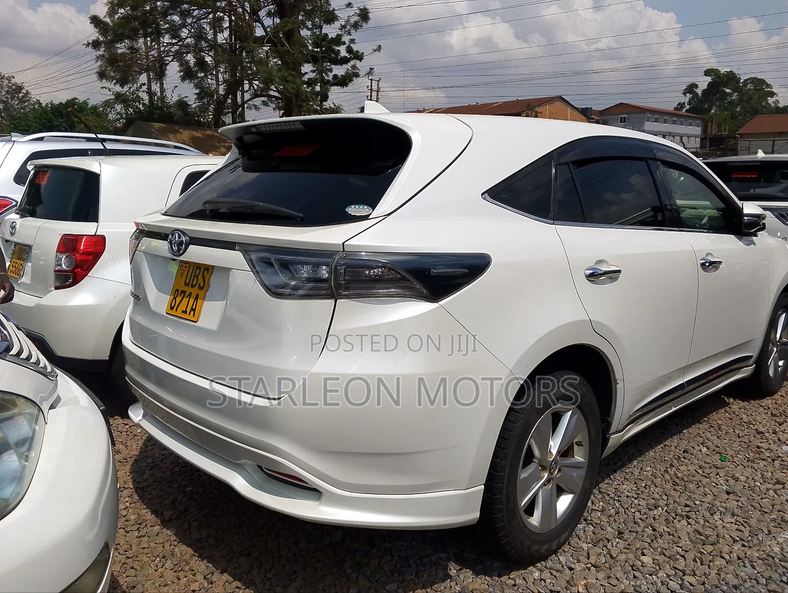Toyota Harrier 2.0 2015 White