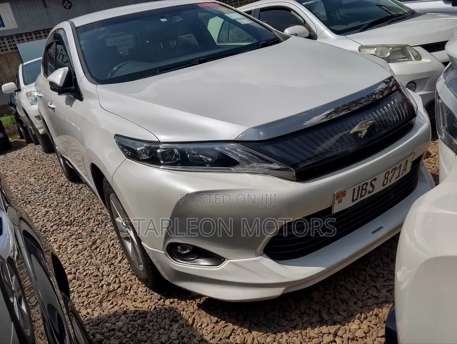 Toyota Harrier 2.0 2015 White