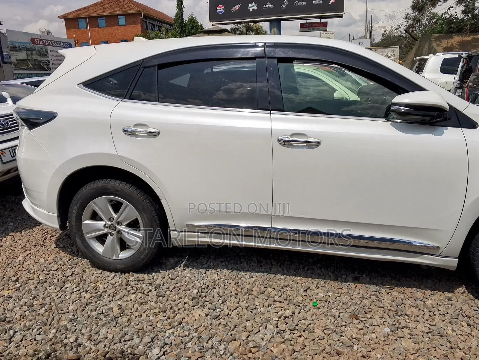 Toyota Harrier 2.0 2015 White