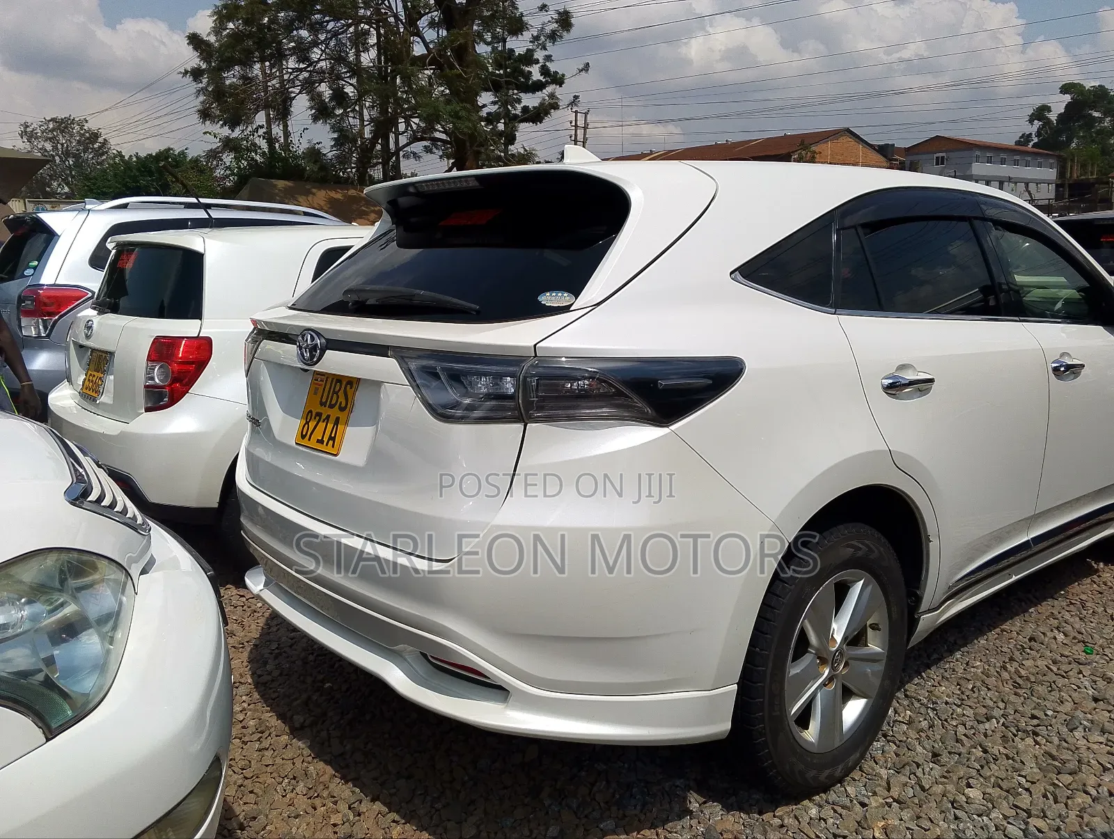Toyota Harrier 2.0 2015 White