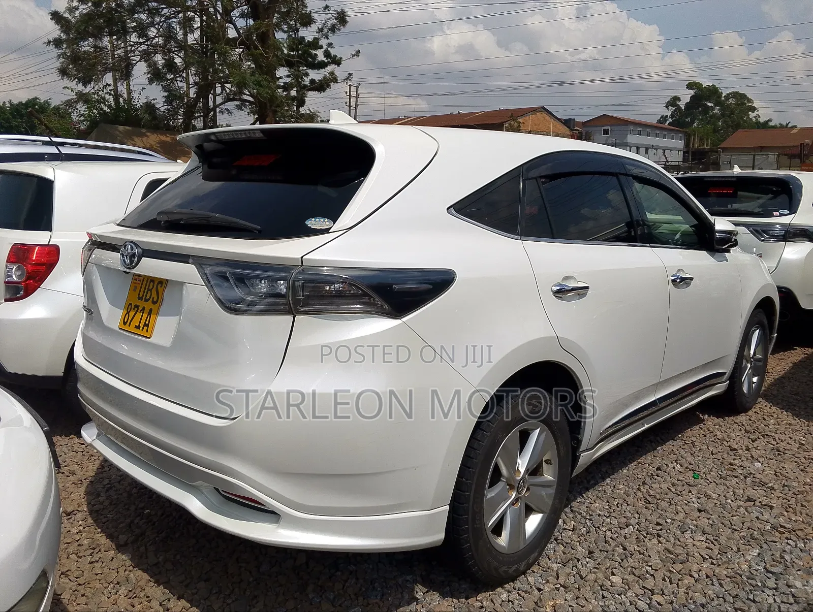 Toyota Harrier 2.0 2015 White