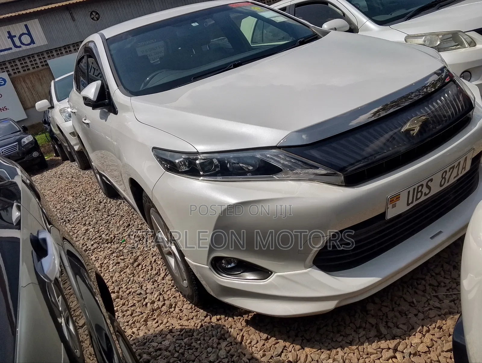 Toyota Harrier 2.0 2015 White