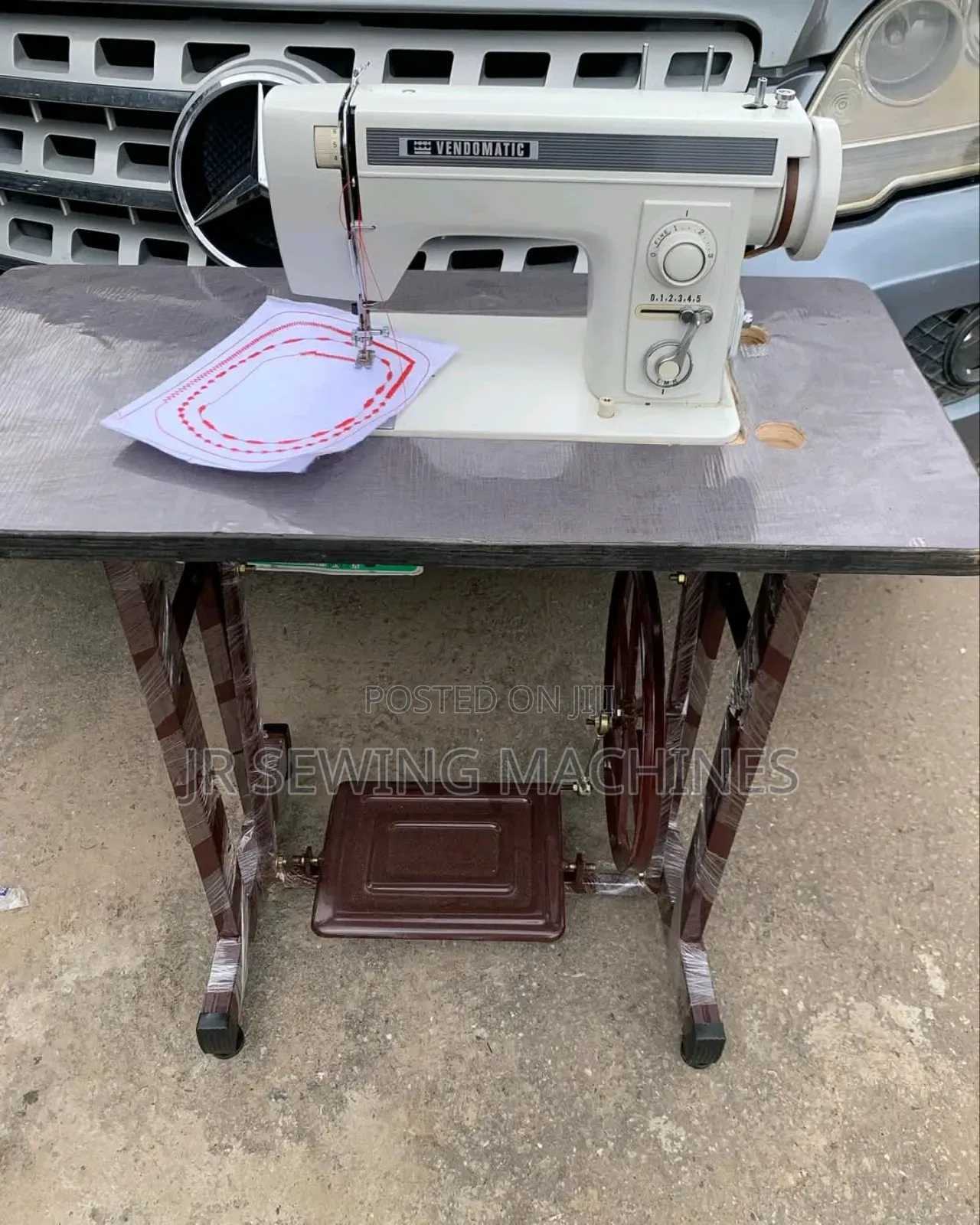 Japa Zigzag Design Sewing With Original Stand