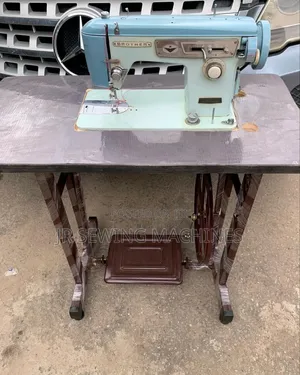 Japan Brother Zigzag Designs Sewing Machines With Original Stand