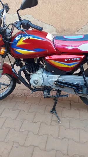 Bajaj Boxer 125 2022 Red